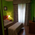 Calzada Romana Hostel *