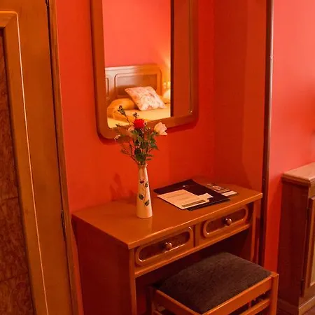 Hostel Calzada Romana