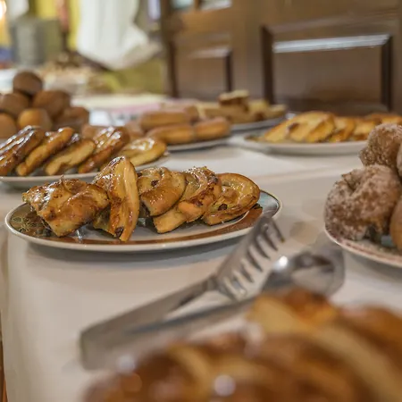 Hostel Calzada Romana *