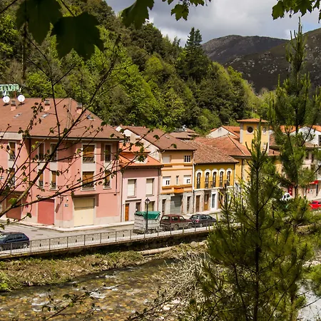 Calzada Romana * Belmonte De Miranda