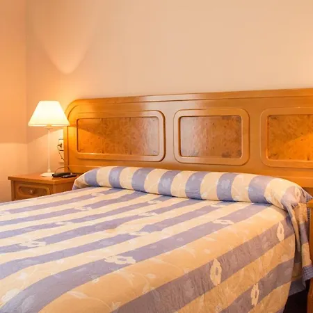 Hostel Calzada Romana *