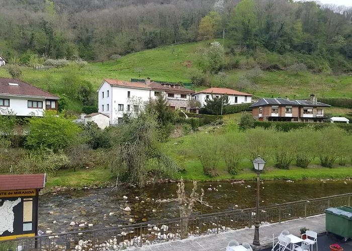 Calzada Romana Auberge de jeunesse Belmonte De Miranda